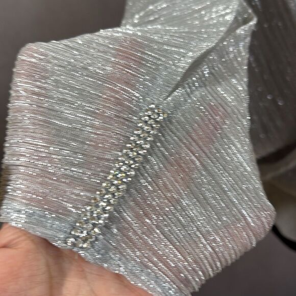 MSK
Split-Sleeve Metallic Blouson Top - Picture 3 of 10